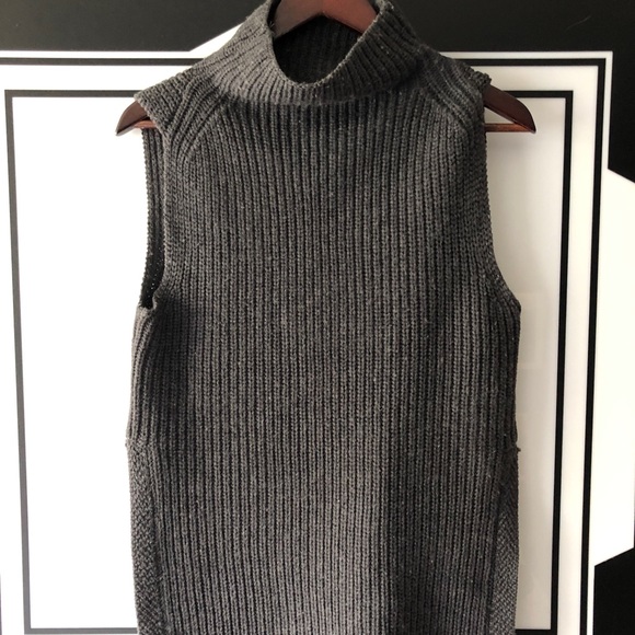 Wilfred Durandal Sleeveless Sweater - Picture 2 of 2